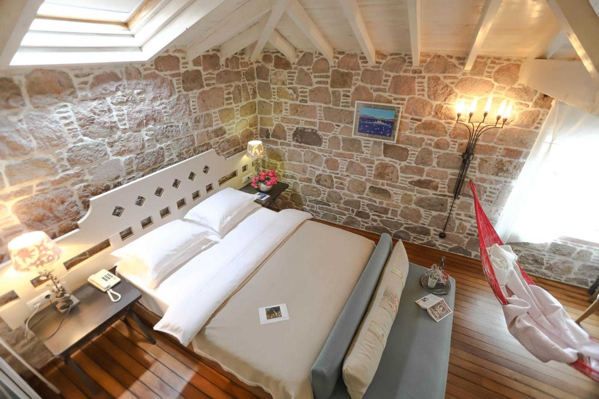 Cunda Lena Otel Ayvalı Extérieur photo