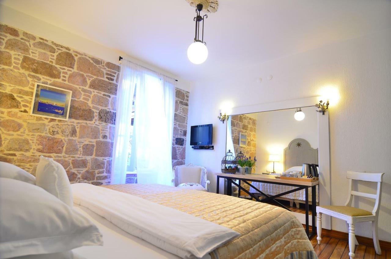 Cunda Lena Otel Ayvalı Extérieur photo